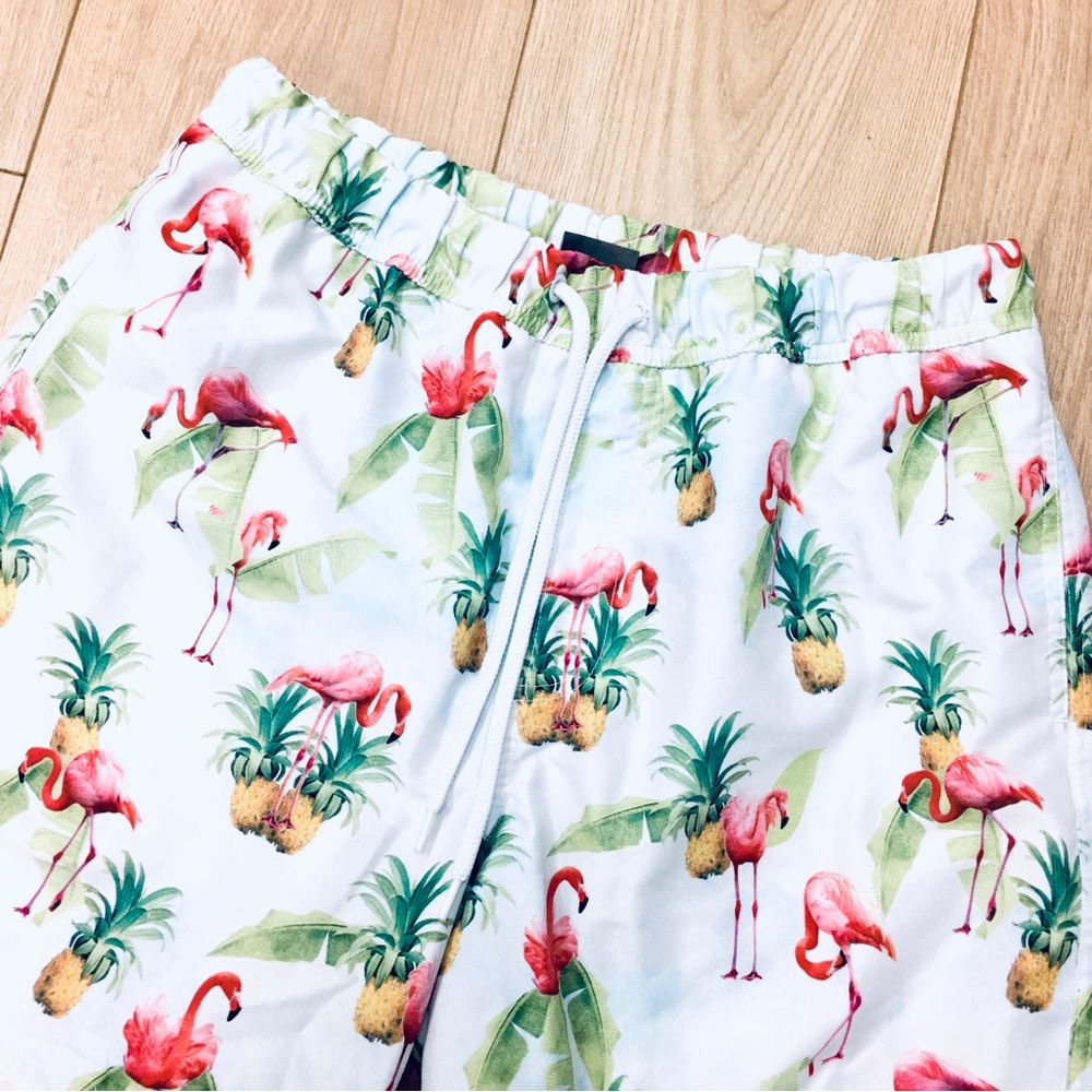 ASOS Men's White Print Swim Trunks shorts palm trees pineapples beachy small